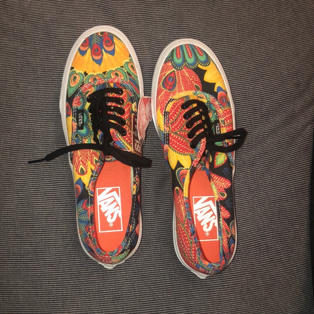 NWT paisley Vans